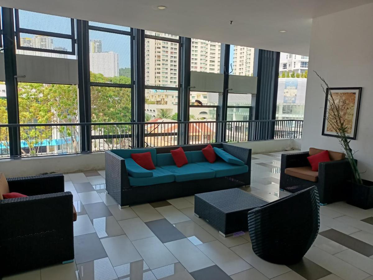 Cozy Seaview 5 Studio Apartment Tanjung Tokong Экстерьер фото